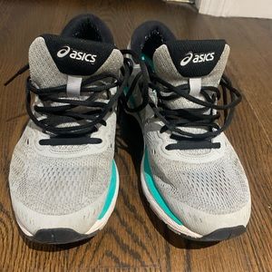 EUC ASICS gel Kayano 24 women’s size 10 gray